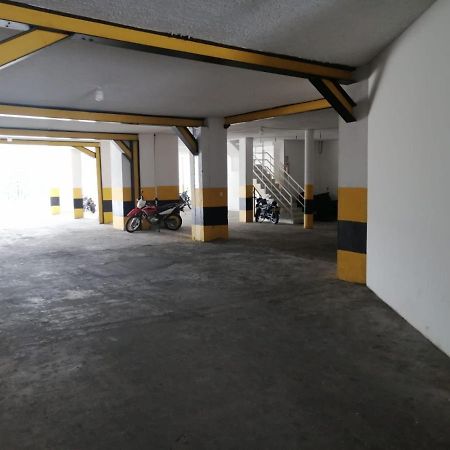 Hotel Tania Caucasia エクステリア 写真