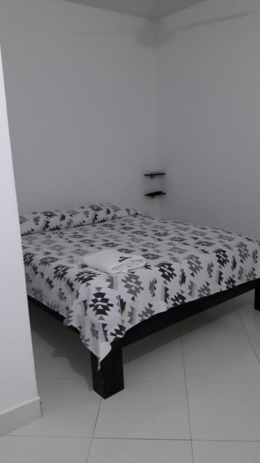 Hotel Tania Caucasia エクステリア 写真
