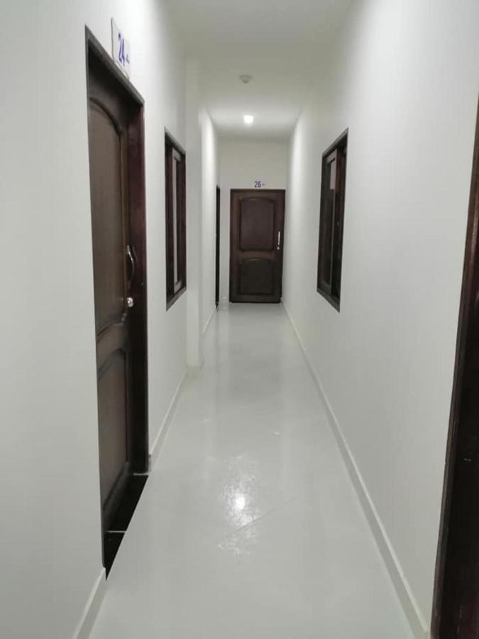 Hotel Tania Caucasia エクステリア 写真