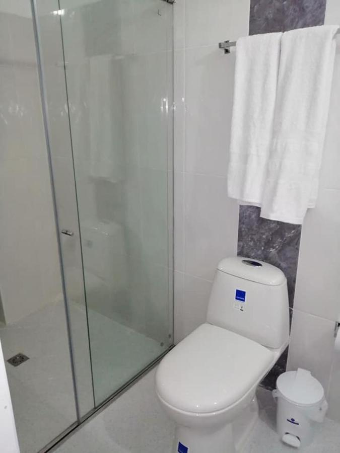 Hotel Tania Caucasia エクステリア 写真